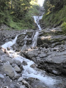 Amazing waterfall along Heliotrope Ridge Trail